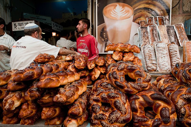 20100409_150744 D3.jpg - Challahs, Ben Yehuda Market, Jerusalem